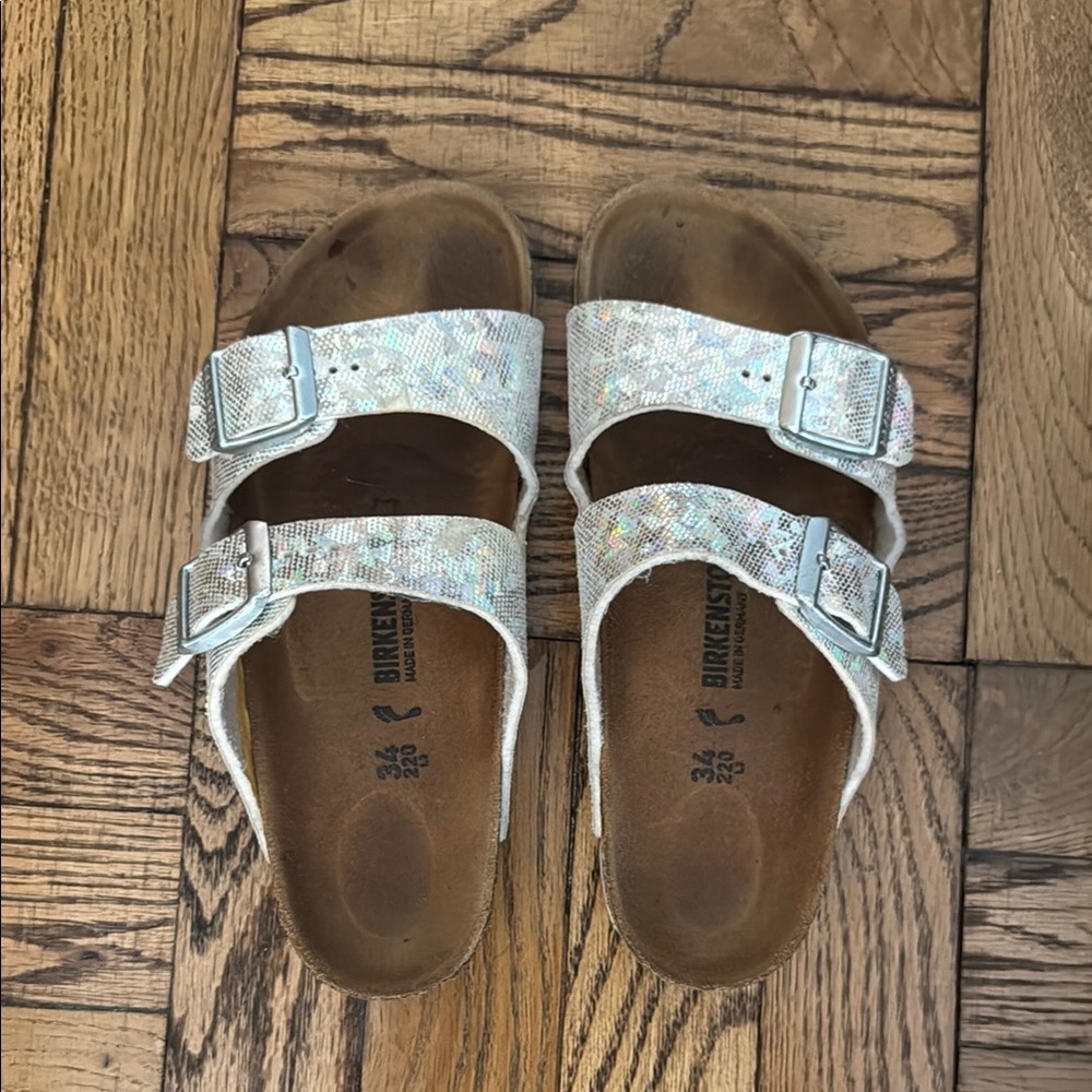 Girls Birkenstock Iridescent Silver Arizona Sandals